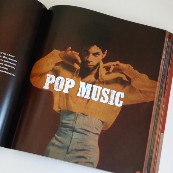 "Guitar Heros From Blues To Rock And Beyond" Table Top Book - Picture 8 of 16
